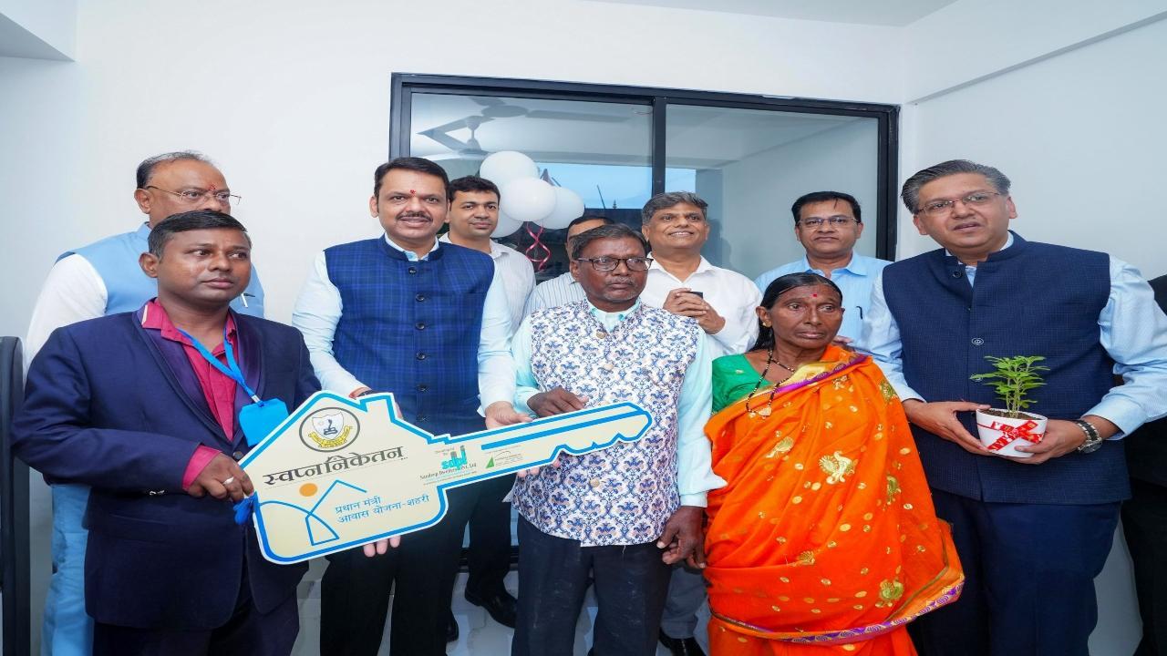 Mumbai LIVE: CM Fadnavis inaugurates 480 flats under PM Awas Yojana in Nagpur