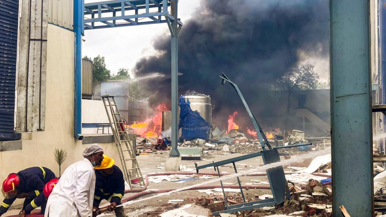 Expressing grief over the tragedy, Prime Minister Narendra Modi conveyed condolences to those who lost their loved ones in the incident. He wished an early recovery to the injured