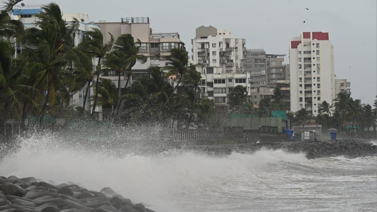 Meanwhile, earlier in the day, the weather department had stated that Mumbai and its suburbs are expected to experience a generally cloudy sky throughout the day, with intermittent moderate to heavy rainfall