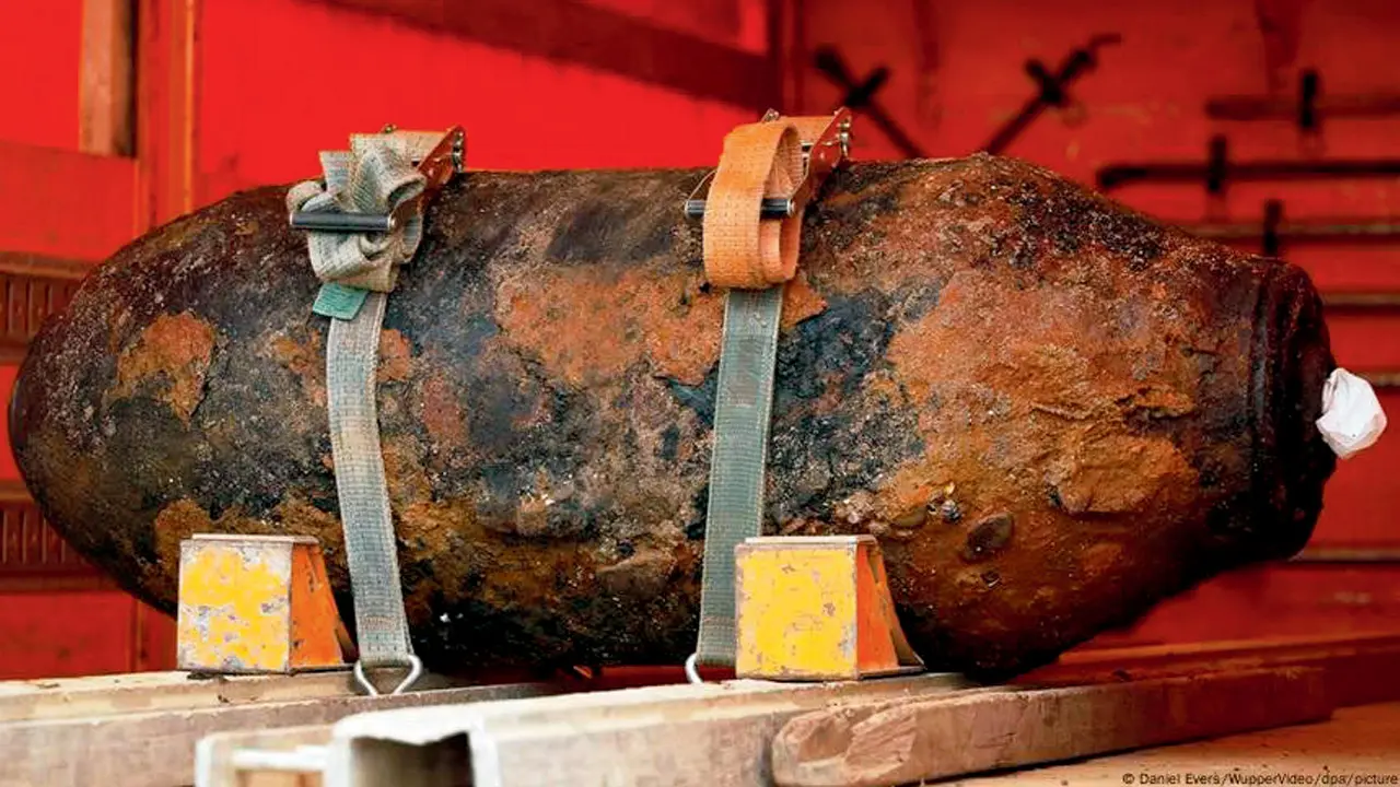 Cologne evacuates over 20,000 residents as WWII bombs found in city centre