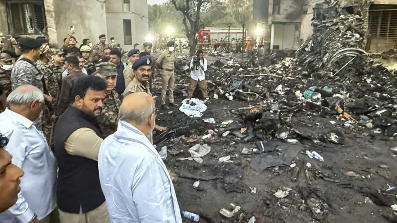 No chance to save anyone as temperature due to burning fuel was high: Amit Shah