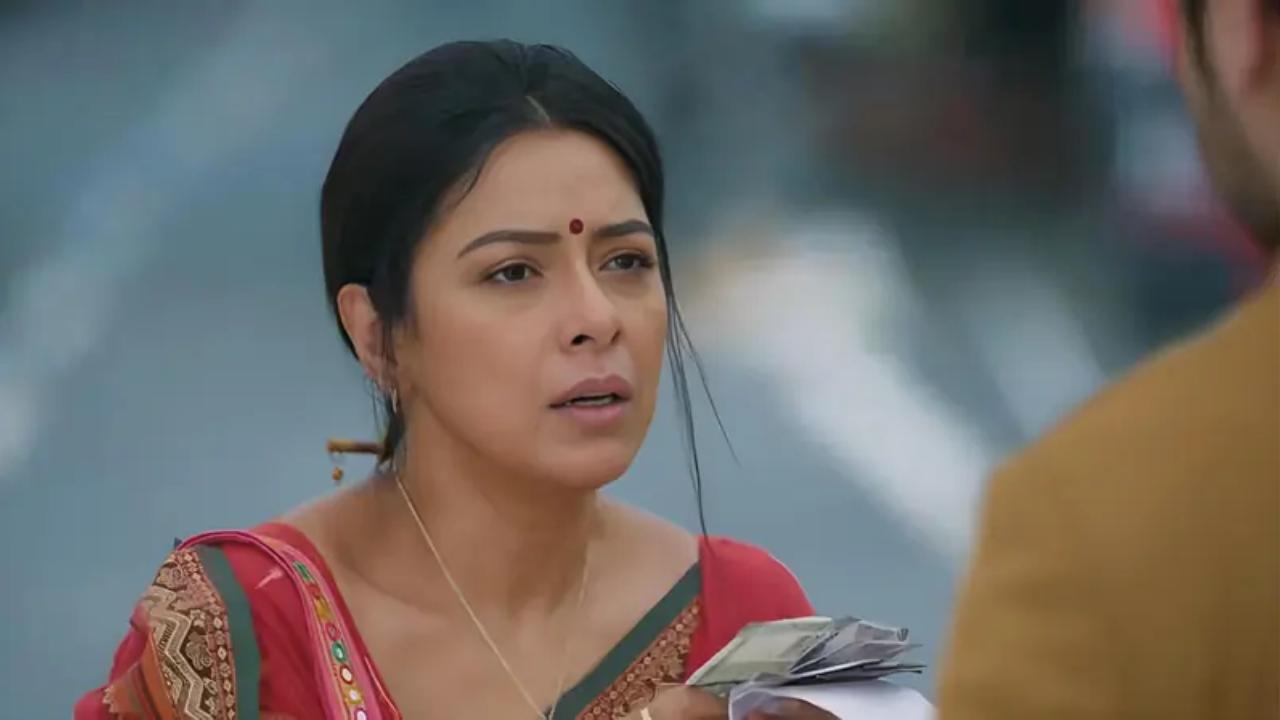 The AICWA has written a letter to the Maharashtra CM regarding the latest fire that broke out on the sets of Anupamaa in Mumbai. In the letter, the body laid out a number of demands, including an FIR against the producers. Read full story here