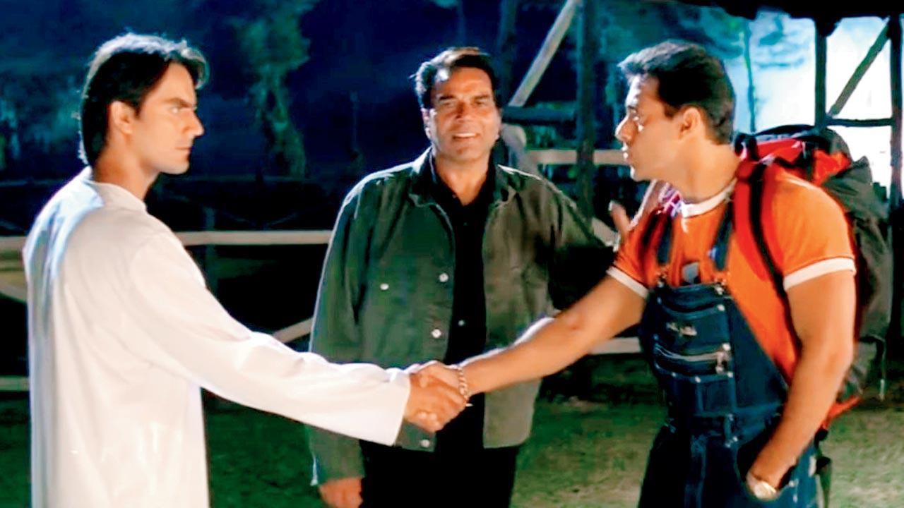 (From left) Arbaaz Khan, Dharmendra and Salman Khan in Pyaar Kiya To Darna Kya 