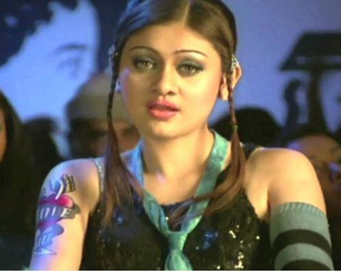 She was in college when she was offered the song Kaanta Laga. Despite her father's opposition, she convinced him to allow her to feature in the song.