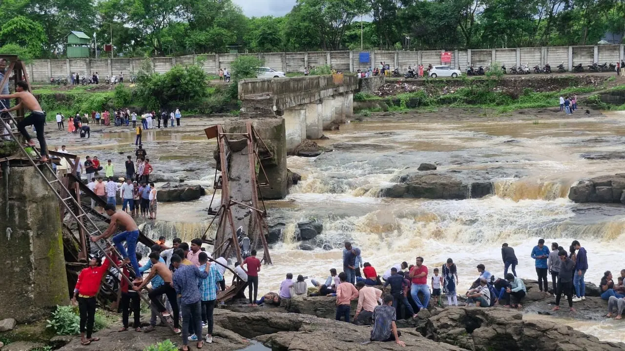 The incident occurred at 3:30 pm in the Kundamala area, which has been seeing heavy rains over the past few days, giving the river a steady flow, another official said. It was not raining when the bridge collapsed in the presence of at least 100 picnickers, an official said
