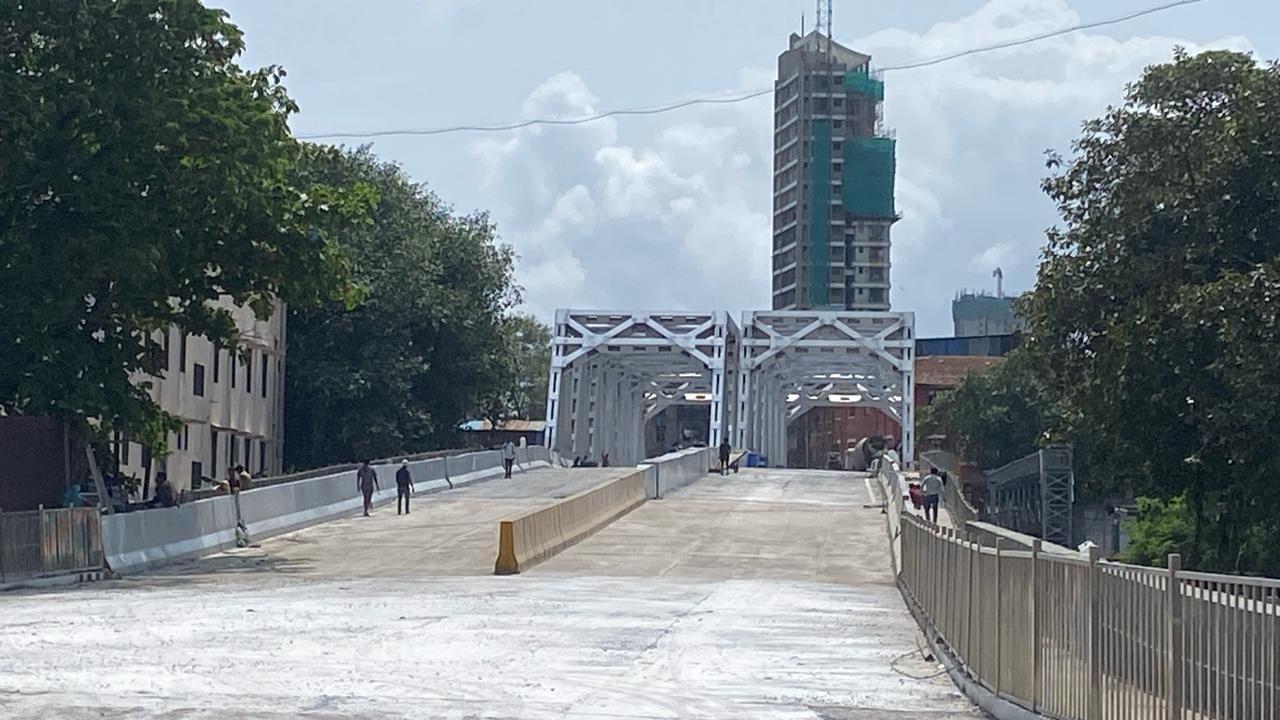IN PHOTOS: BMC completes Carnac bridge; inauguration awaited