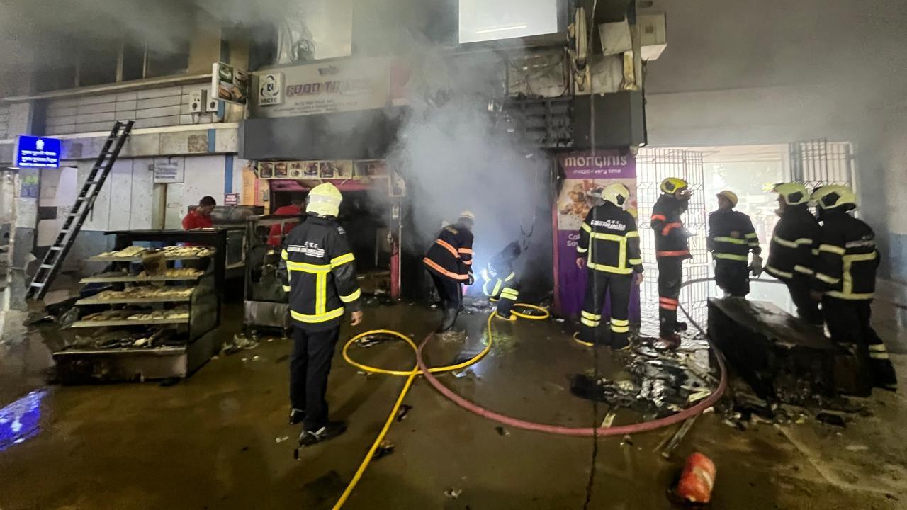 While the fire brigade team alleged that Western Railway fire extinguishers did not work, Western Railway officials said they worked well