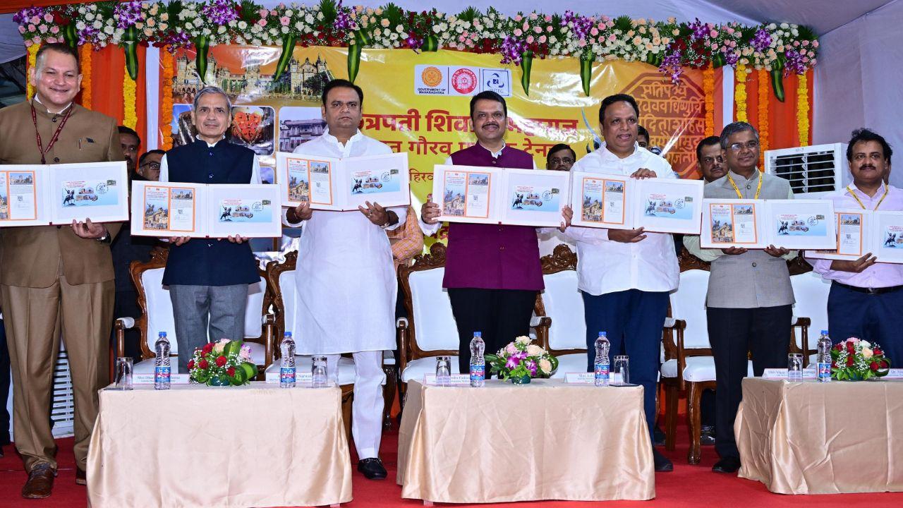 CM Fadnavis extended gratitude to Prime Minister Narendra Modi, Railway Minister Ashwini Vaishnaw, Culture Minister Ashish Shelar, and departments like Culture and Tourism for making this initiative possible. He also congratulated all the passengers and wished them a memorable journey