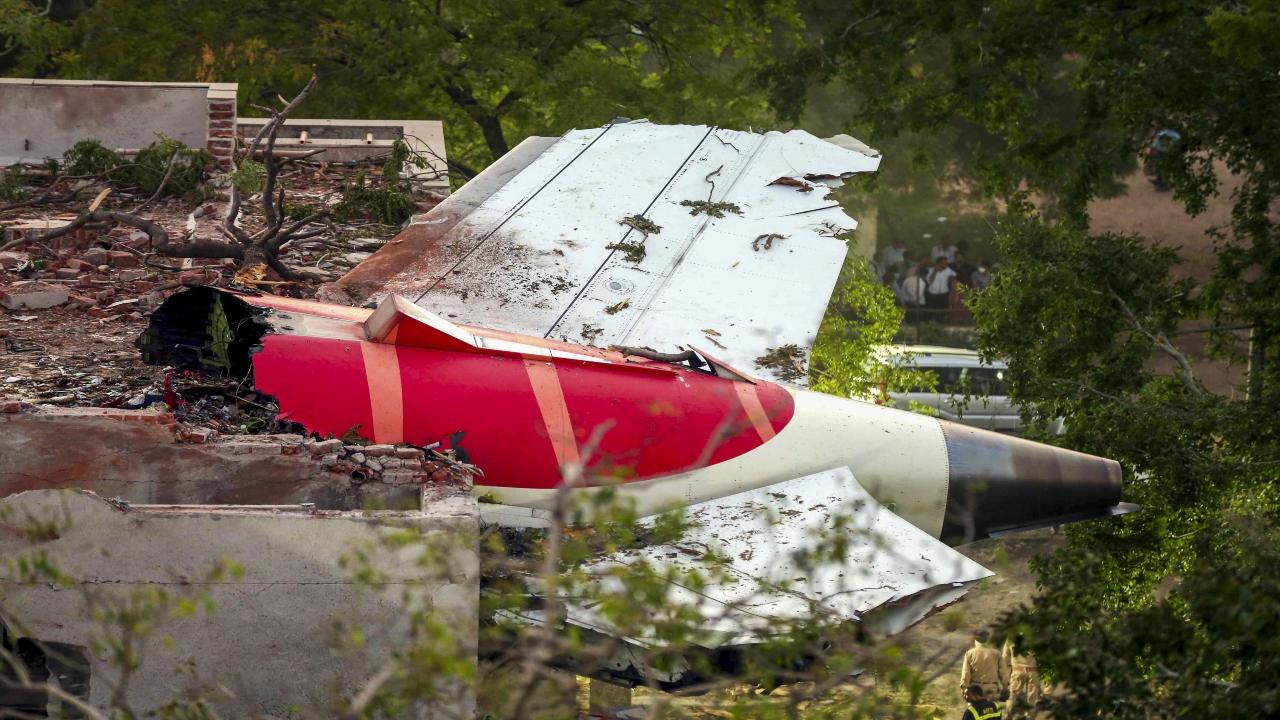 Plane crash | ‘AC, crew call buttons not working’: Flyer recalls glitches 