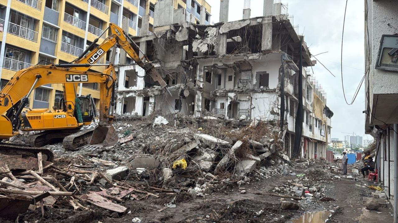 Thane civic body cracks down on 30 illegal constructions across nine wards