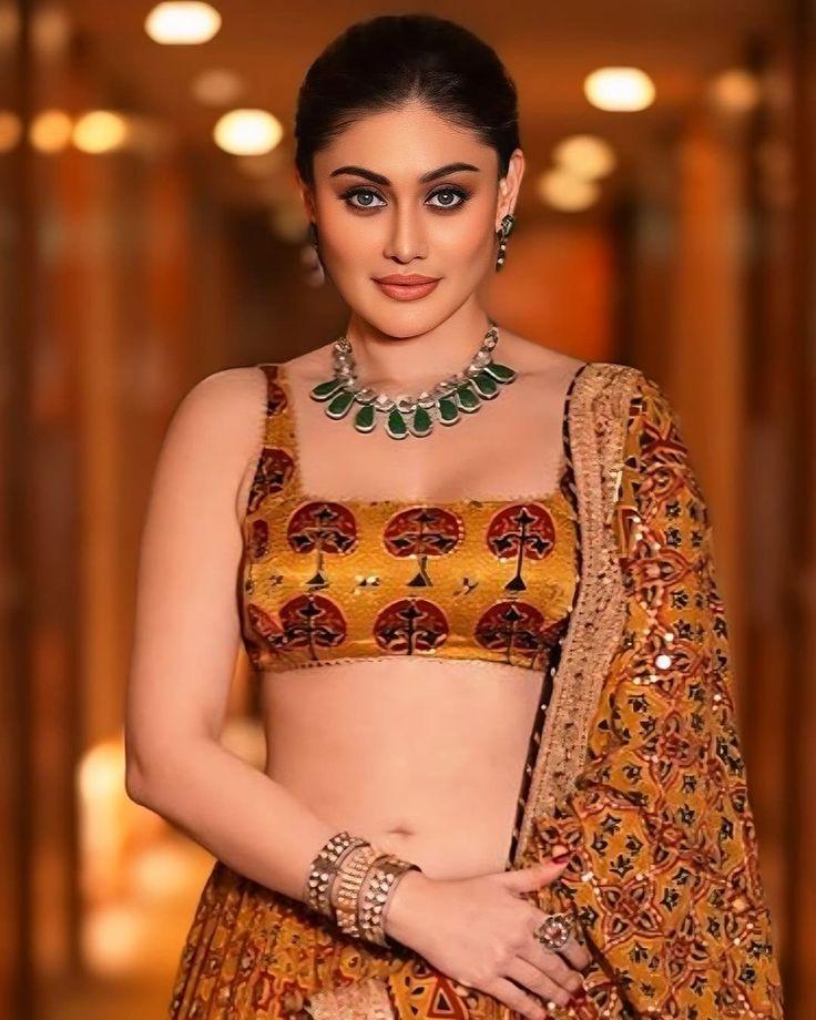 The actress once revealed that she suffered from epilepsy and had got seizures in classrooms, backstage and even on the road, which affected her confidence.