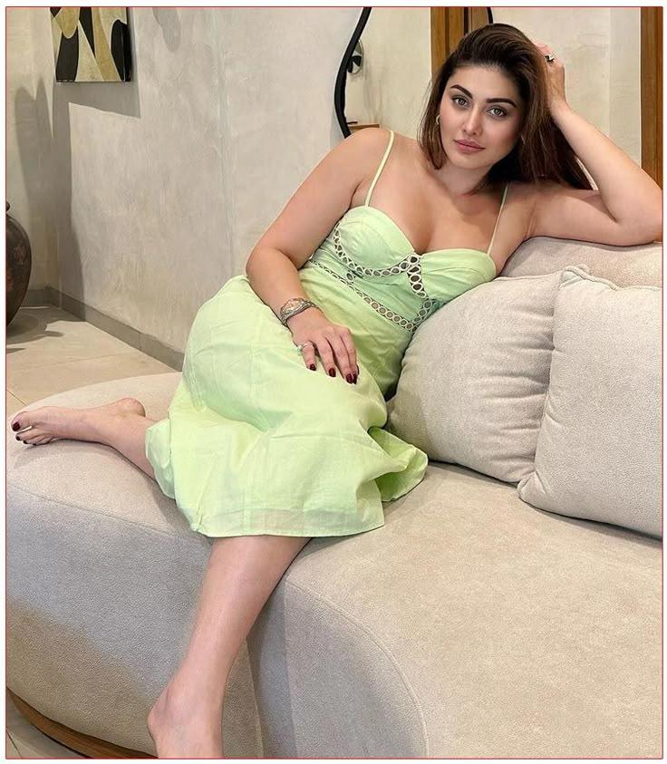 Shefali Jariwala was born on 15th December 1982 in Ahmedabad, Gujarat. 