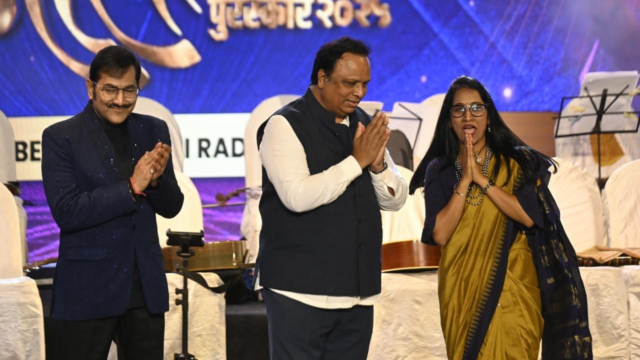 Radio City’s RJ Sonali was honoured with the Maharashtra Asha Best Marathi Radio Presenter award at the inaugural Maharashtra Asha Radio Gaurav Awards. The prestigious ceremony was organised by the Maharashtra Government’s Department of Cultural Affairs as part of the first-ever Maharashtra Radio Festival
