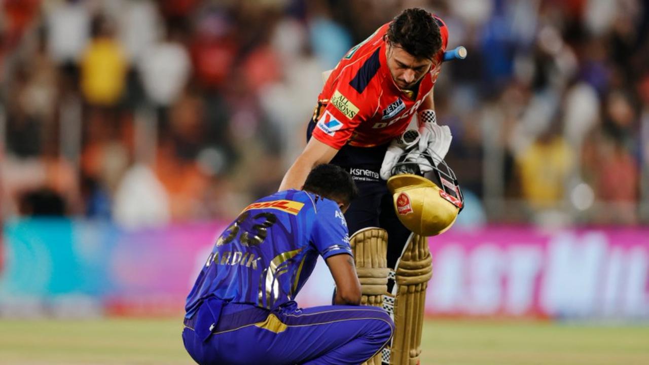 Shreyas' crucial knock handed a five-wicket loss to the Mumbai-based franchise. Following the loss, MI skipper Hardik Pandya was seen dejected as he was kneeling down on the ground after reaching the Eliminator stage of the cash-rich league (Pic: X/@IPL)