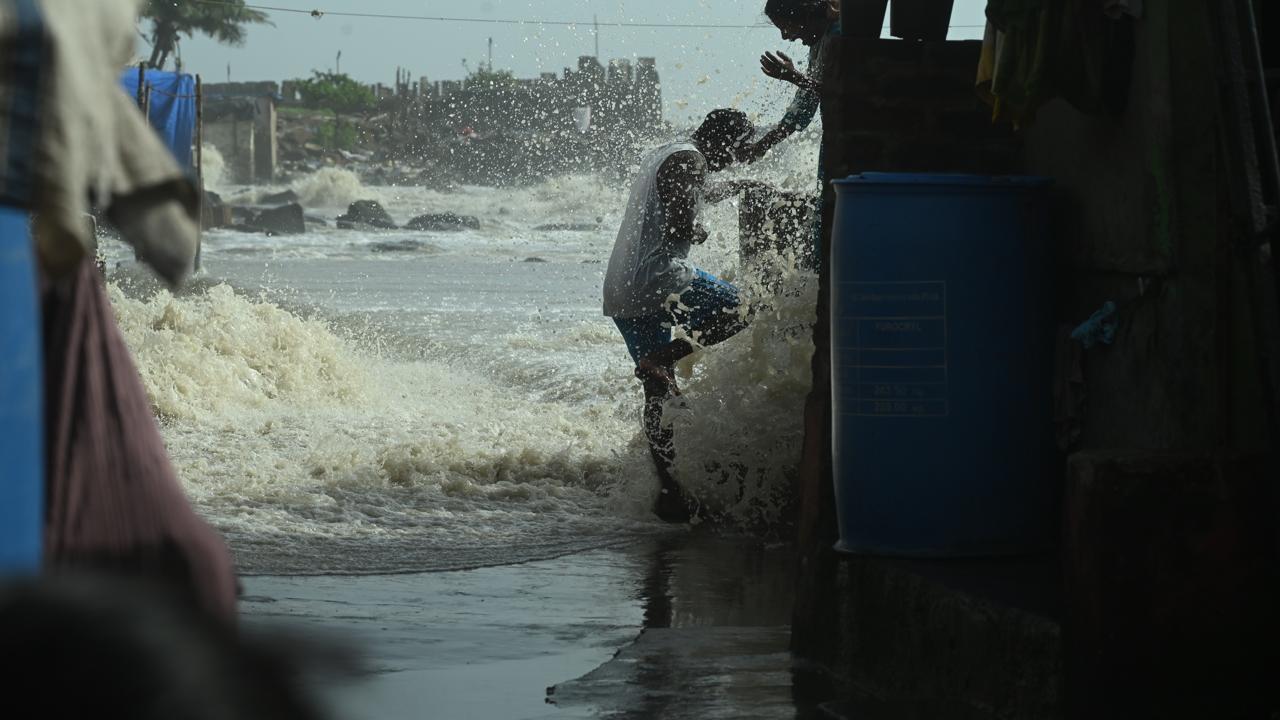 A low tide of 1.77 metres was expected at 10:33 pm on June 17, the BMC said
