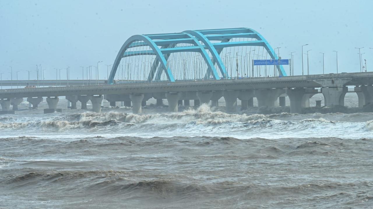 The Mumbai civic body said that the next high tide will occur early on Wednesday, 18 June, at 4:35 am, reaching 3.37 metres, with the next low tide expected at 10:09 am, measuring 1.61 metres