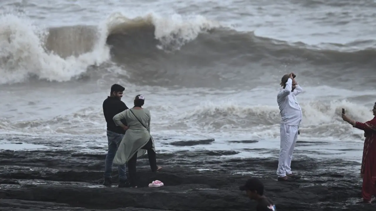  IMD warns of lightning, gusty winds and rainfall across regions in state