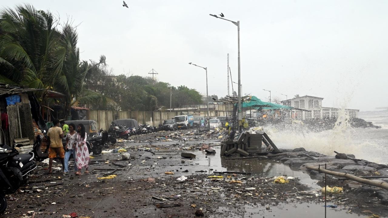 A high tide of 4.75 metres was expected at 12:55 pm on Thursday, followed by another high tide of 4.07 metres at 12:41 am on June 27
