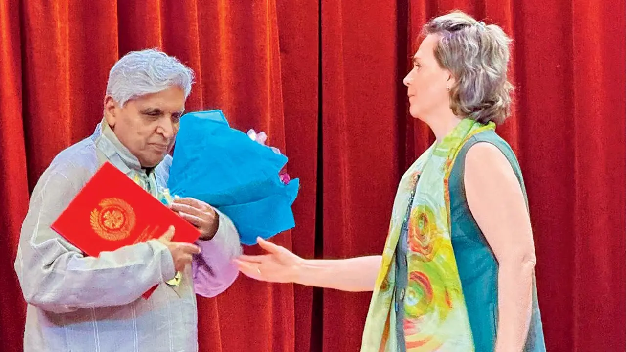 Screenwriter and lyricist Javed Akhtar honoured with the Dostoevsky Star Award