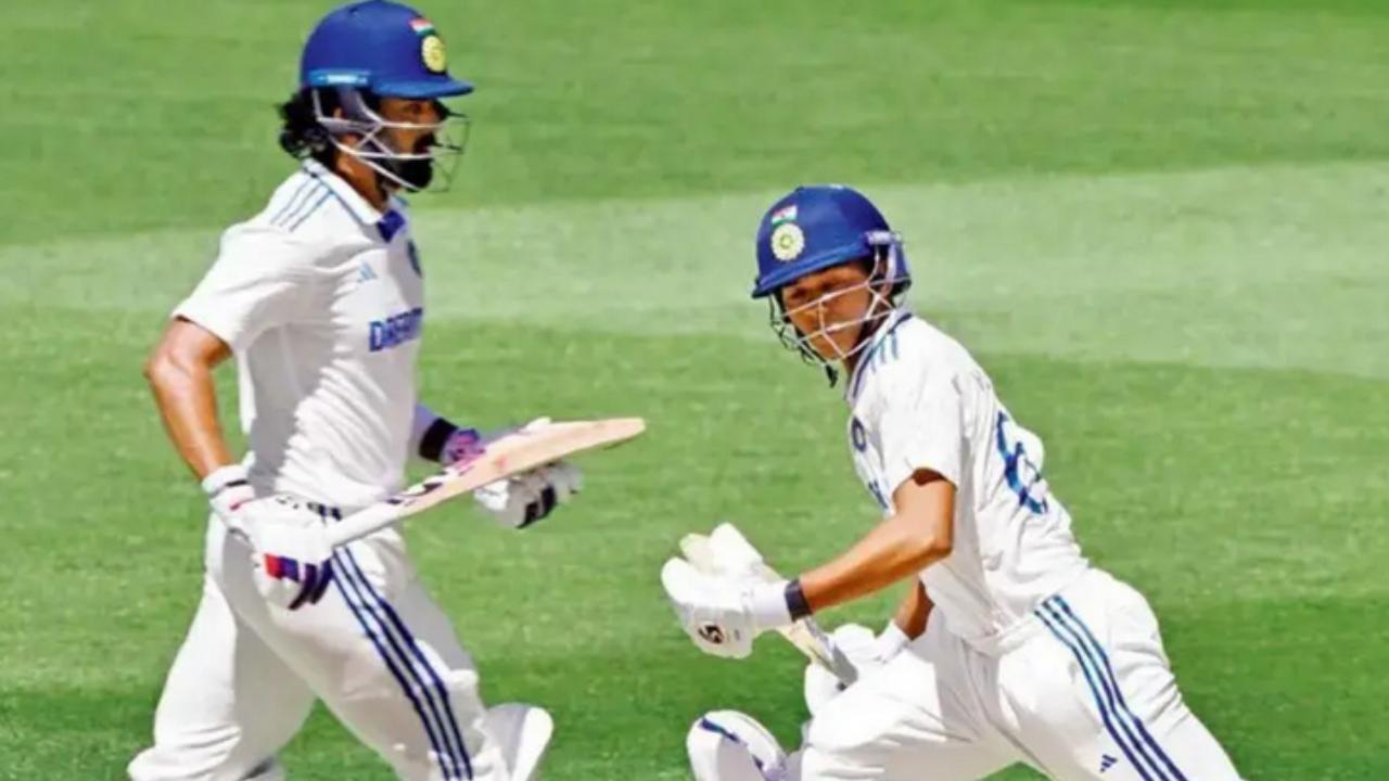 India's playing XI at a glance: Yashasvi Jaiswal, KL Rahul, Sai Sudharsan, Shubman Gill (C), Rishabh Pant, Karun Nair, Ravindra Jadeja, Shardul Thakur, Jasprit Bumrah, Mohammed Siraj, Prasidh Krishna
