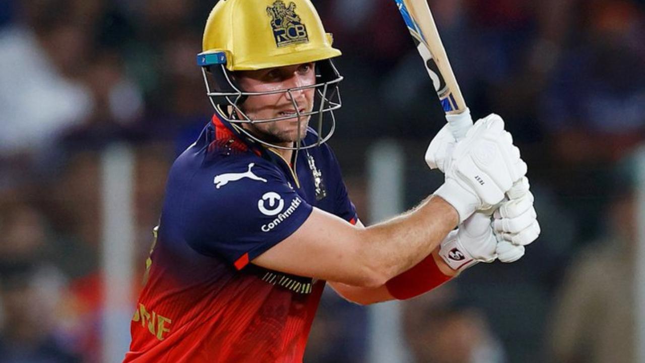 Liam Livingstone, who struggled to find himself among the runs throughout the IPL 2025, delivered a crucial knock in the finale. He returned to the pavilion after scoring 25 runs off just 15 deliveries, including two maximums. From the other end, Jitesh Sharma, too, played a knock of 24 runs in 10 balls. During his knock, he smashed two boundaries and same number of maximums