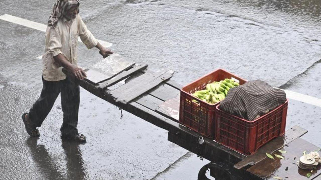 The city is expected to experience partly cloudy skies today, with the possibility of light to moderate rain showers across Mumbai and its suburban areas, according to the latest Mumbai weather updates