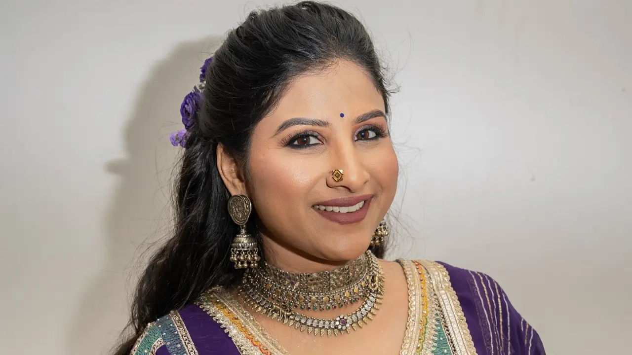 Police raid Telugu singer Mangli's birthday bash, find drugs and foreign liquor