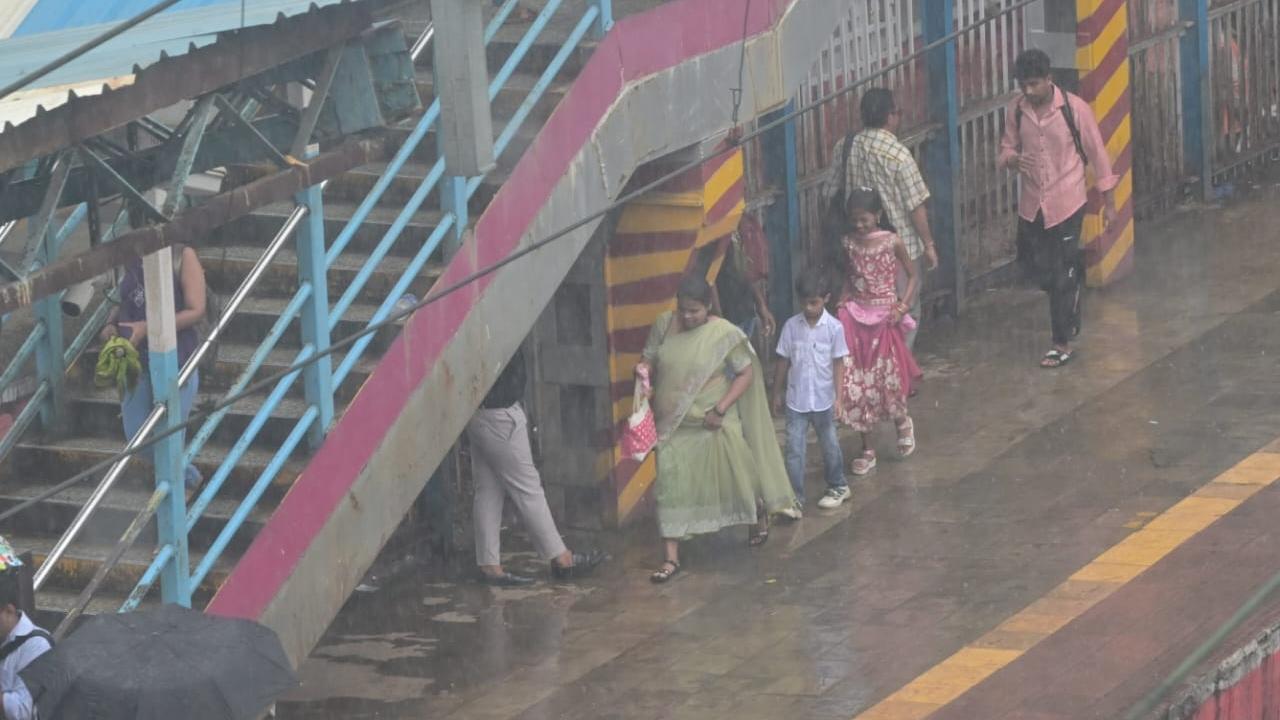 On June 4, a high tide of 3.60 meters was expected at 7:01 pm. The following morning, on June 5 at 8:24 am, another high tide of 3.19 meters is anticipated