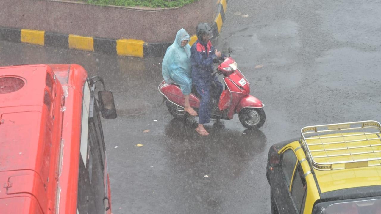 Civic officials have advised citizens to avoid visiting seafronts and beaches due to the risk of strong currents. On Monday evening, Mumbai Police officers were seen patrolling city promenades, asking visitors to stay away from the seashores