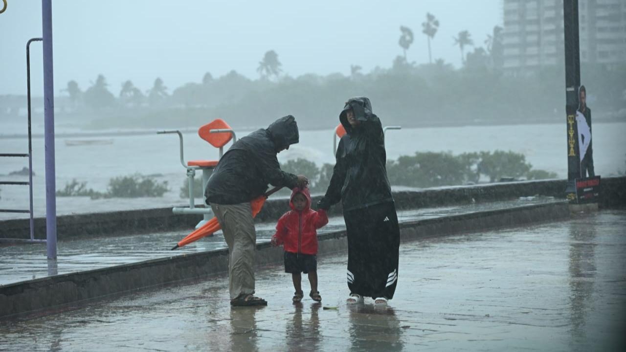 A high tide of 4.21 metres was expected at 3.31 pm, followed by another high tide of 3.44 metres at 3.31 am on Tuesday. A low tide of 1.86 metres was expected to occur at 9.41 pm, while a low tide of 1.33 metres is forecast at 9.10 am on Tuesday