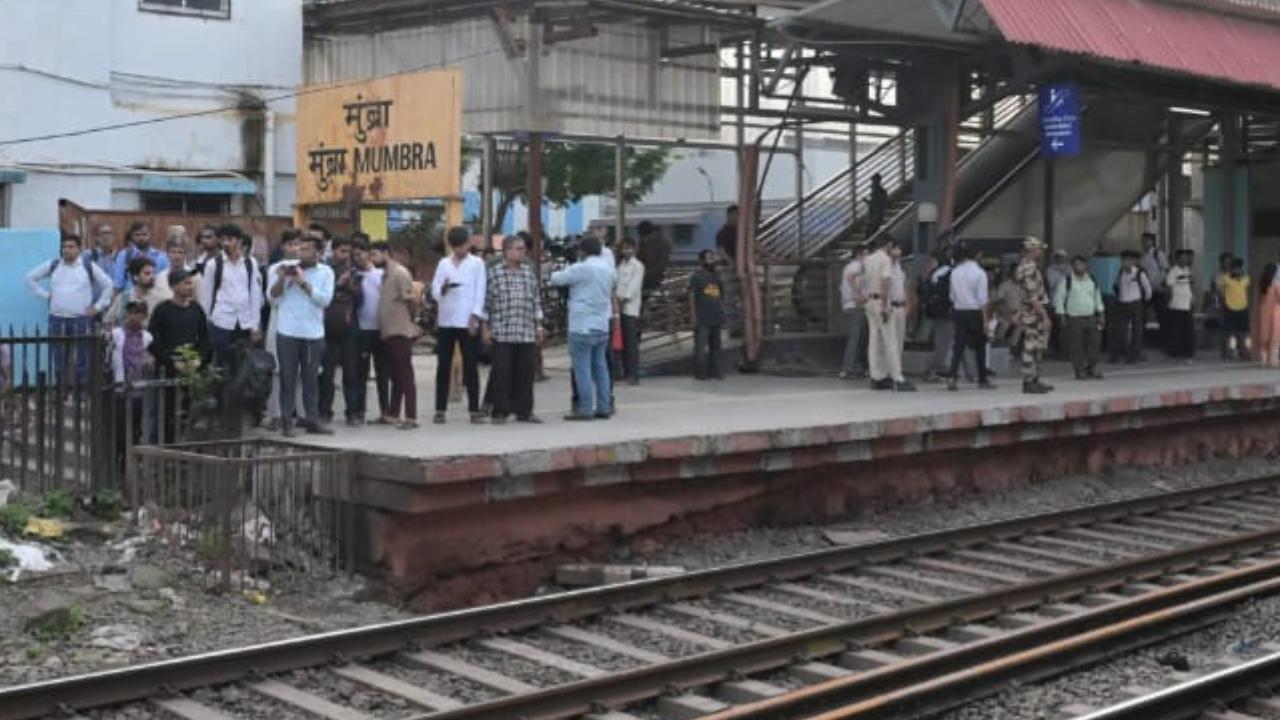 Railway officers said Karjat-11 local from CSMT was crossing Kasara-10 local at Mumbra when the incident took place. It was first reported by the train manager of a Kasara-CSMT train, officials said