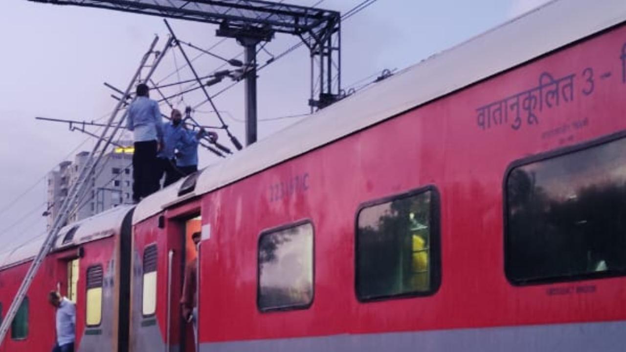 The railway authorities later deployed a tower wagon, a specialised vehicle used for the maintenance of overhead electrification systems at the site immediately after the fault was detected, sources told the PTI