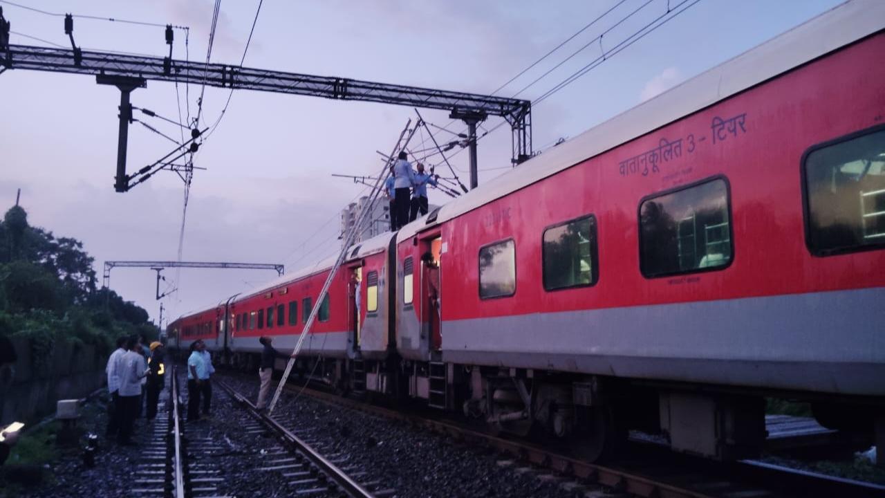 The railway officials rushed to the spot and began restoration work