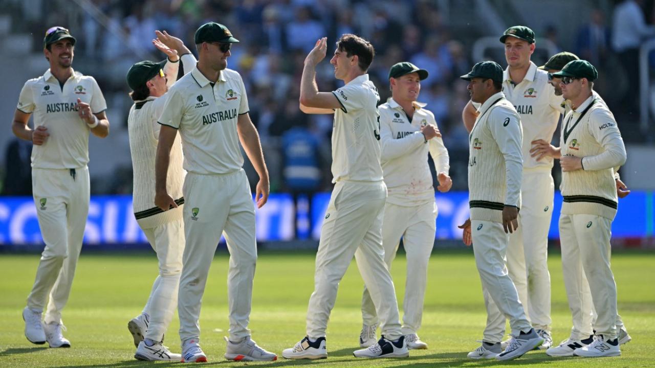 Australia restricted South Africa for 138 runs, leaving them trailing by 74 runs on Day 2 of the Lord's encounter