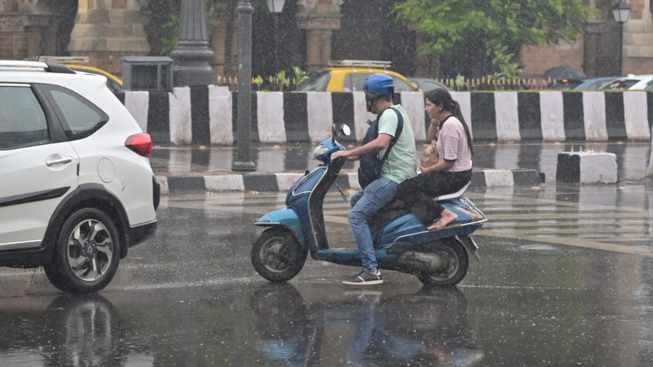 Earlier in the day, the Brihanmumbai Municipal Corporation (BMC) had issued a public advisory as the city braced for the highest tide of the monsoon season on June 26 