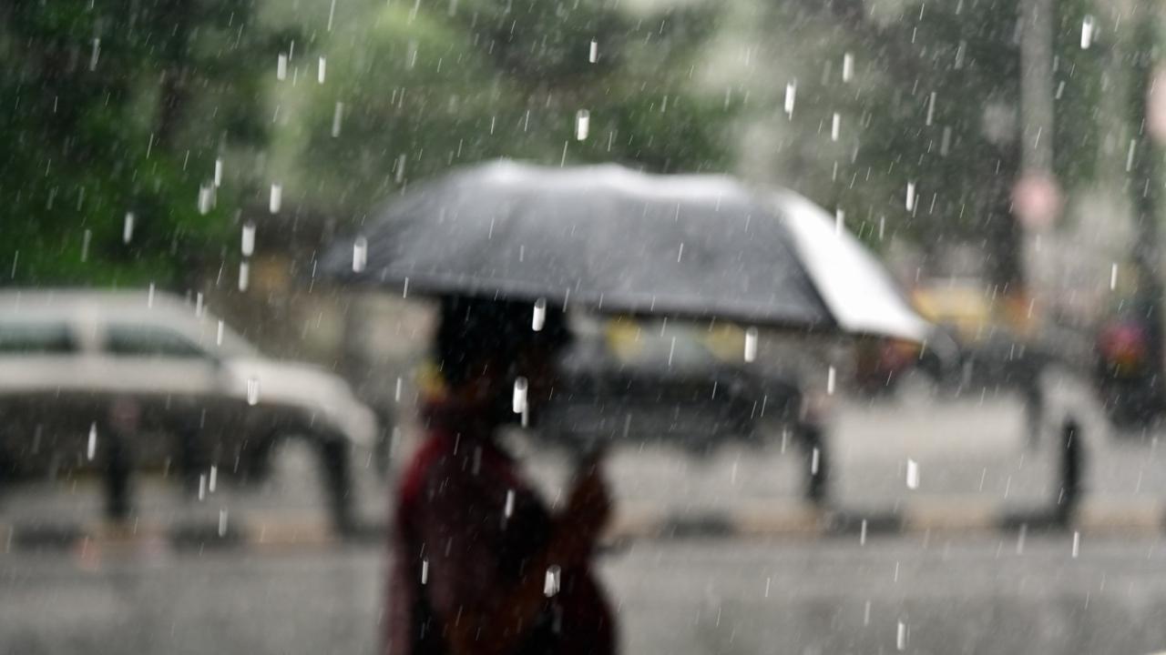 The weather department did not issue any warnings, but there was a possibility of occasional light spells of rain, the IMD bulletin had stated earlier in the day