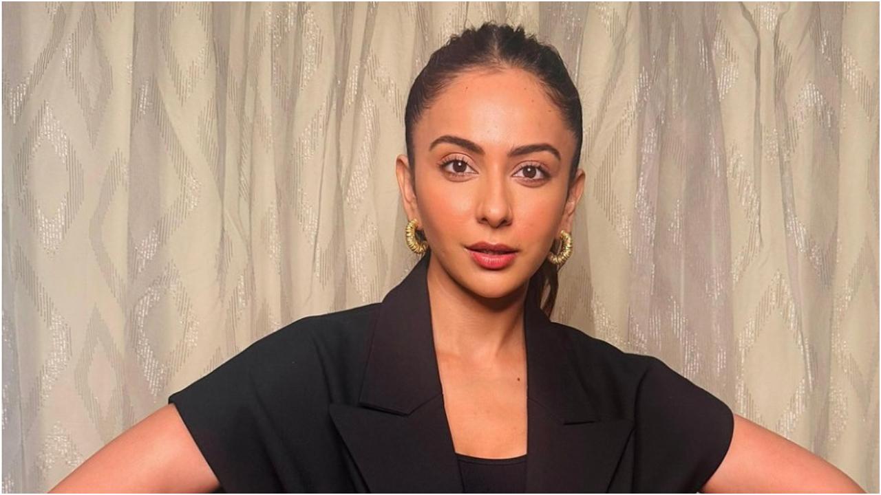 Rakul Preet Singh gets stuck in Mumbai traffic, expresses frustration