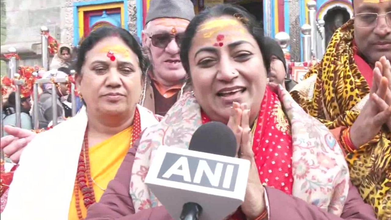 CM Rekha Gupta, accompanied by her family, visited the Har Ki Pauri ghat in Haridwar and took a holy dip in the Ganga river on Sunday