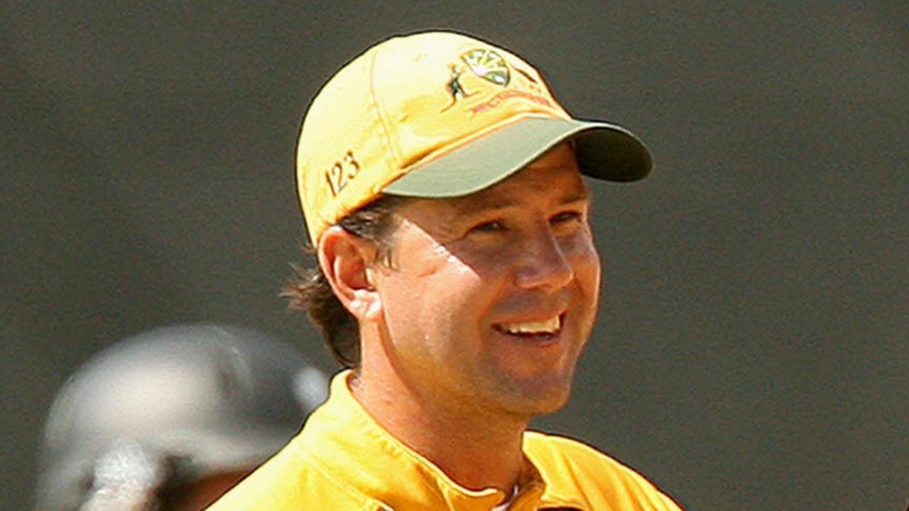 In the 2003 World Cup final, Australian captain Ricky Ponting produced a commanding knock against India. Coming in at number three, Ponting hammered an unbeaten 140 off 121 deliveries, an innings that featured four boundaries and eight towering sixes. To this day, it remains one of the most iconic and dominant performances by a batter against India in World Cup history