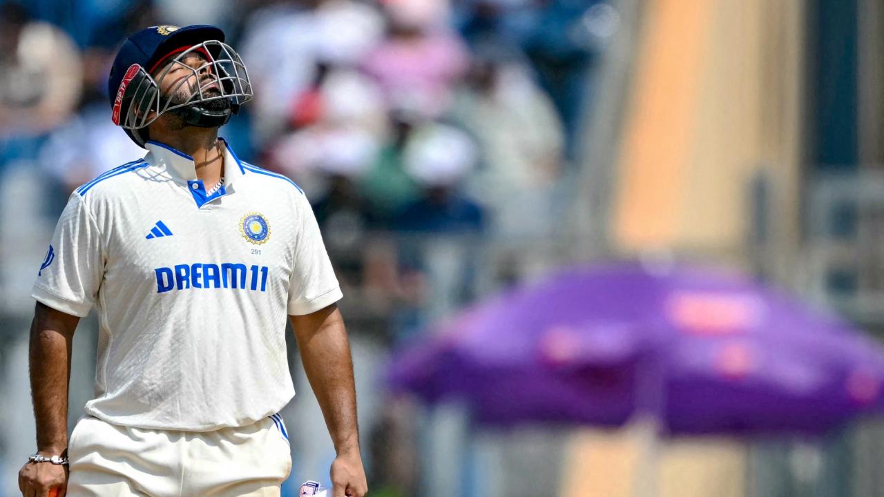 In Prasidh Krishna’s over, he grabbed a catch to send Ollie Pope back to the pavilion. Later, he also caught Ben Stokes off Mohammed Siraj’s bowling