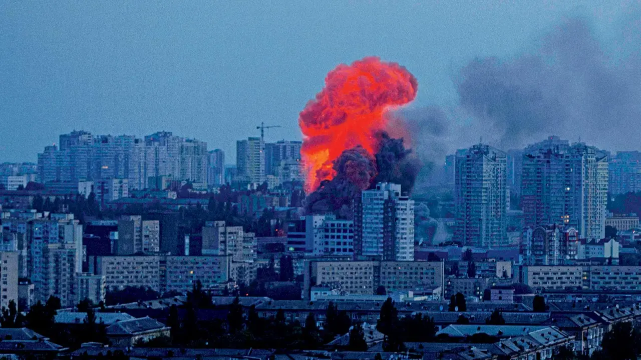Three killed, 20 hurt in Russian attacks on Ukraine