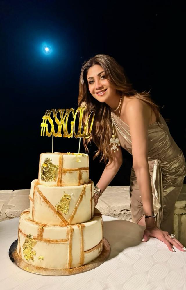 7 pics that take you inside Shilpa Shetty`s 50th bday bash
