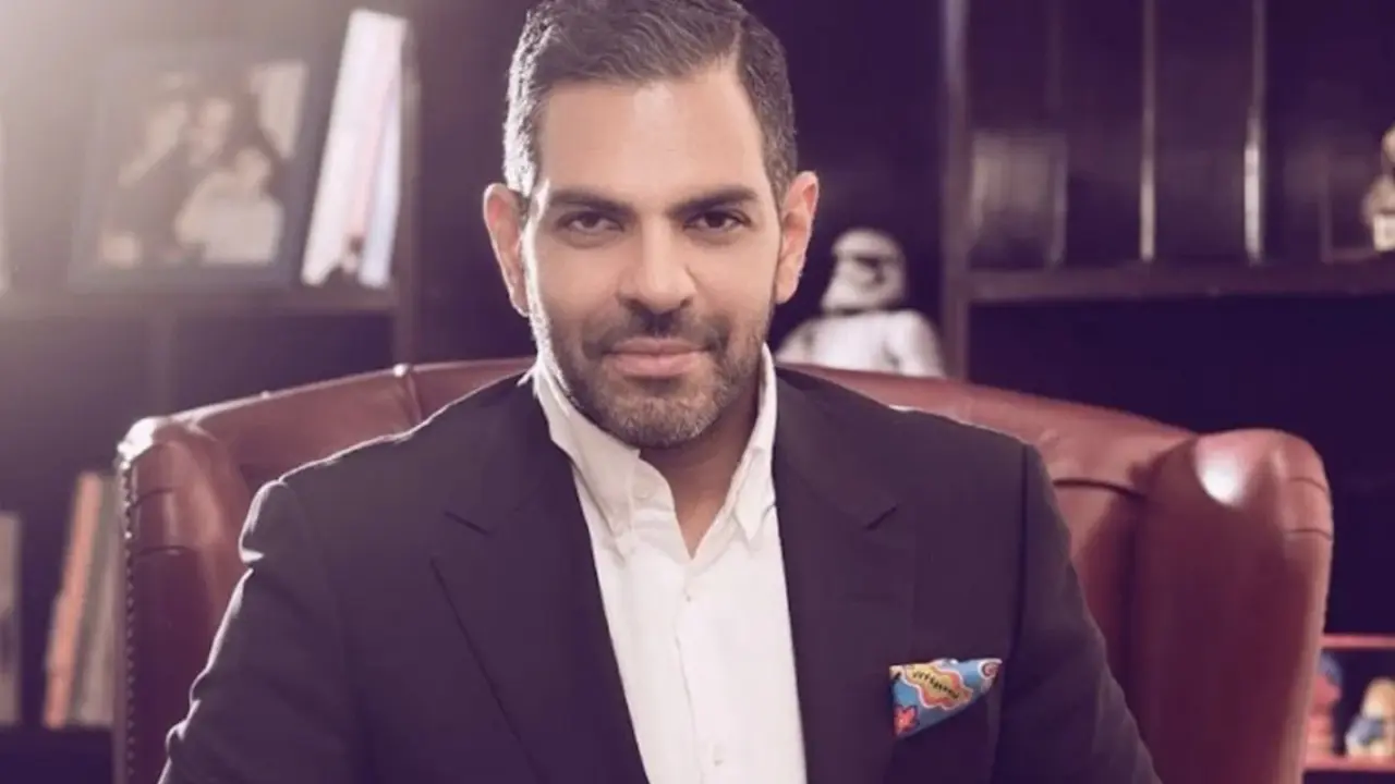 Did Sunjay Kapur die after swallowing a bee?
