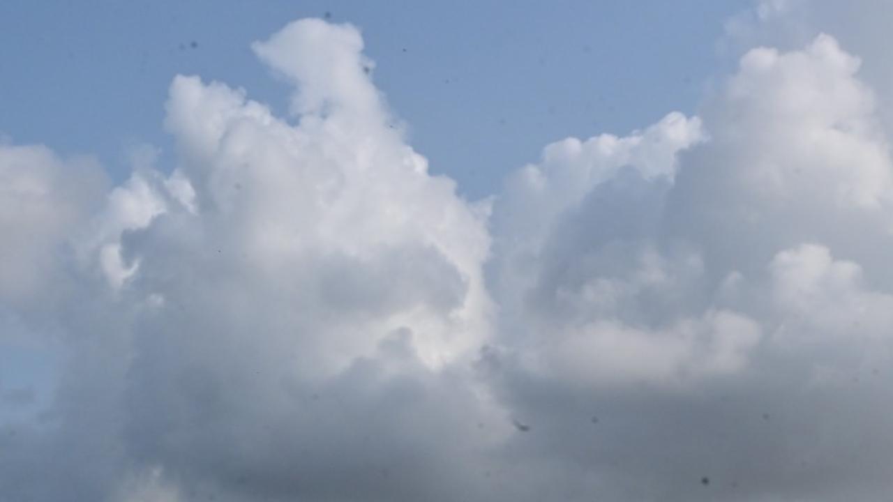 The Colaba observatory reported a high of 32.4 degrees Celsius and a low of 26.8 degrees Celsius