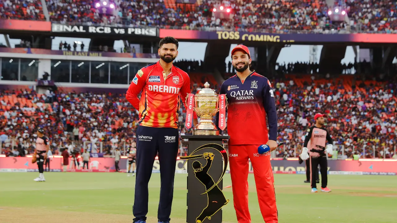 RCB, PBKS stick to proven XIs as Shreyas Iyer chooses to bowl first in IPL final