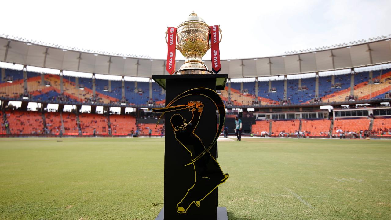 RCB pegged back as Chahal removes dangerous Mayank