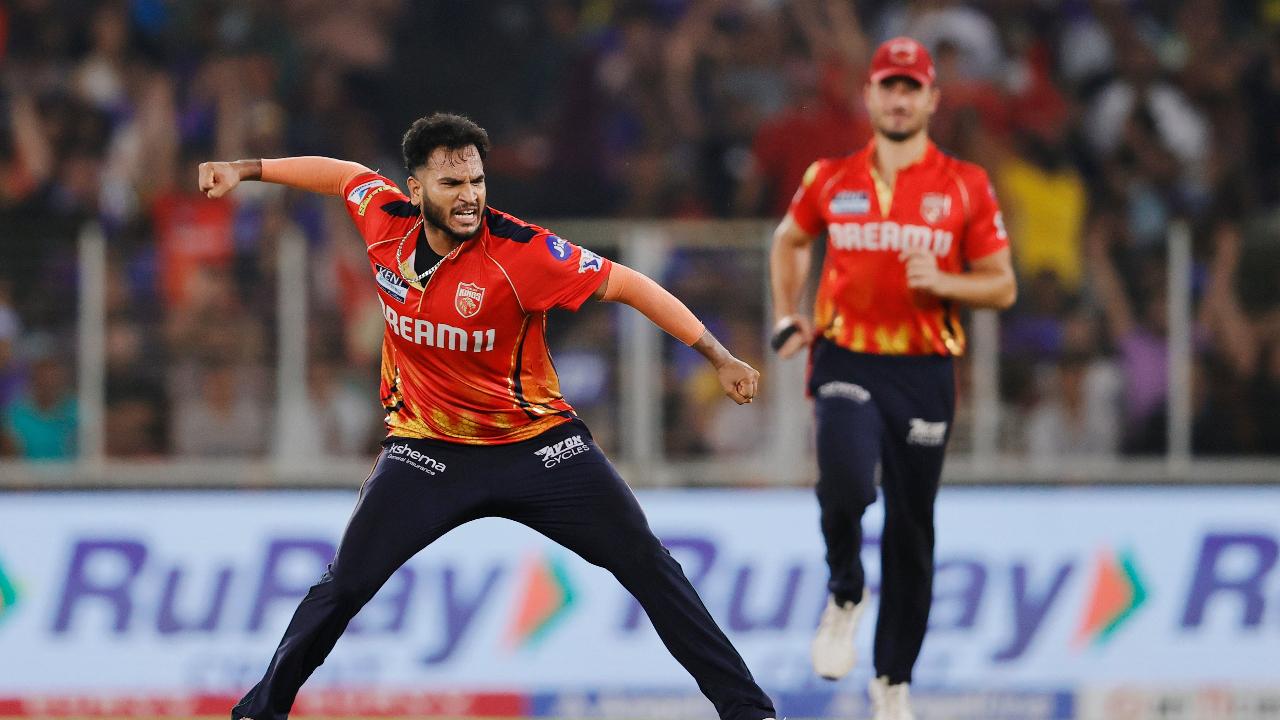 Kyle Jamieson and Vyshak Vijaykumar were both economical, finishing with identical figures of one for 30. Overall, Mumbai Indians’ innings was marked by solid partnerships, effective strike rotation, and timely acceleration