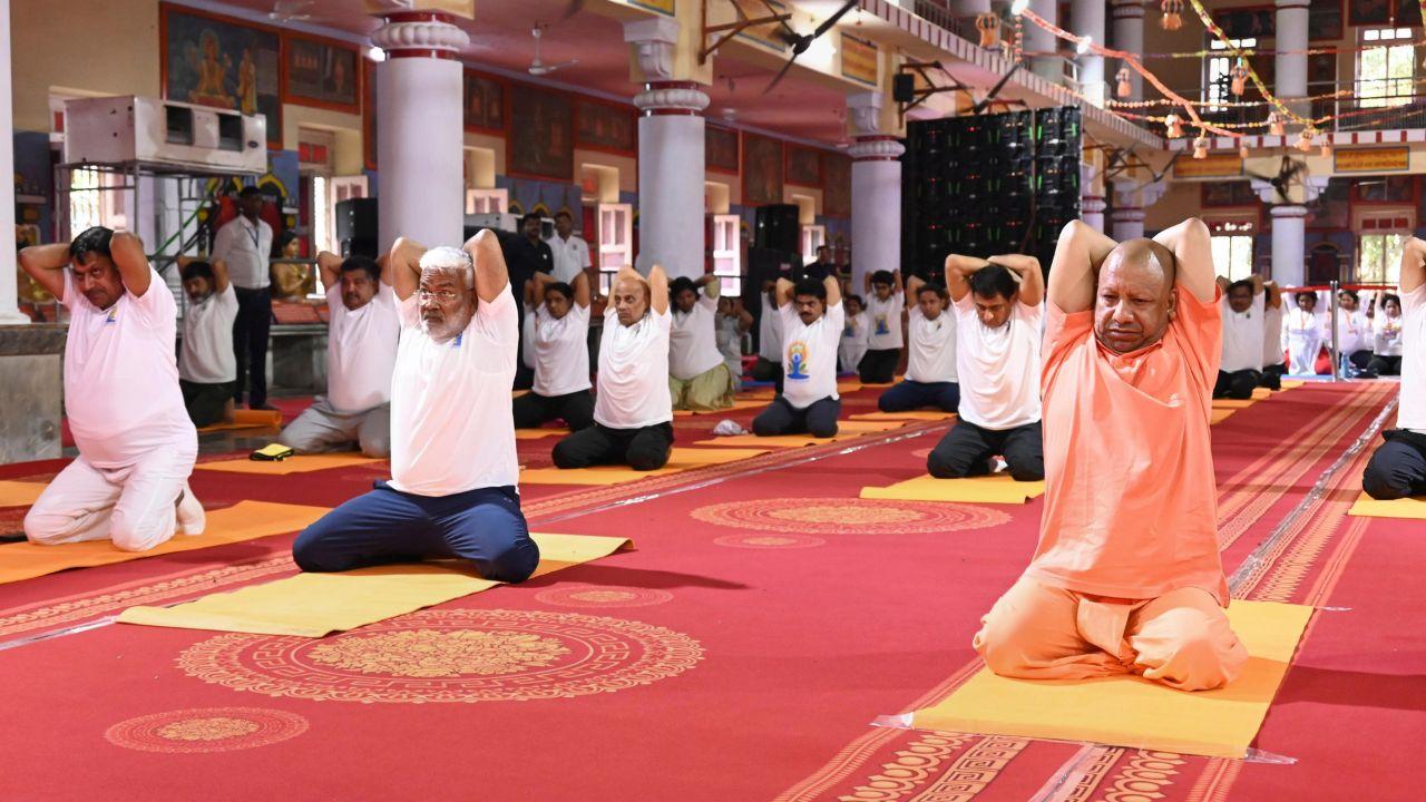 Uttar Pradesh Chief Minister Yogi Adityanath joined a ‘Mass Yoga Practice’ session held in Gorakhpur to celebrate International Yoga Day