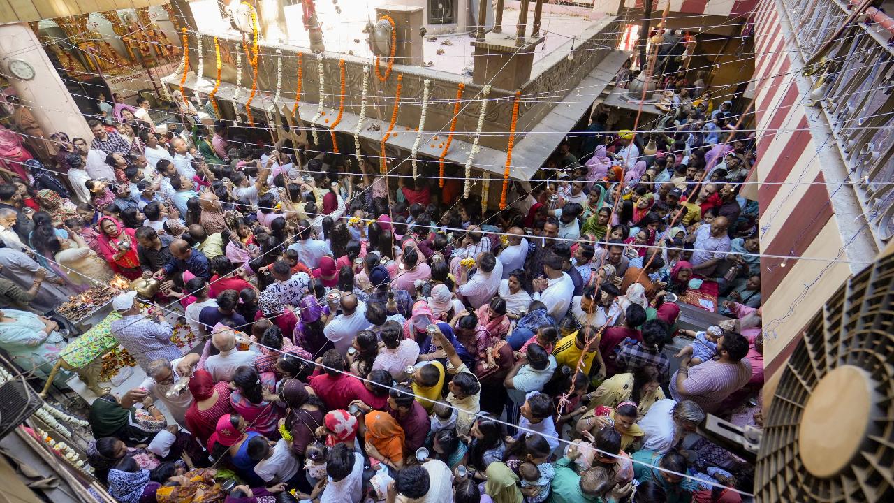Mata Longa Wali Devi Temple, Amritsar
Temples dedicated to Goddess Durga were decked up in celebration of the festival, and some religious sites witnessed heavy crowds.