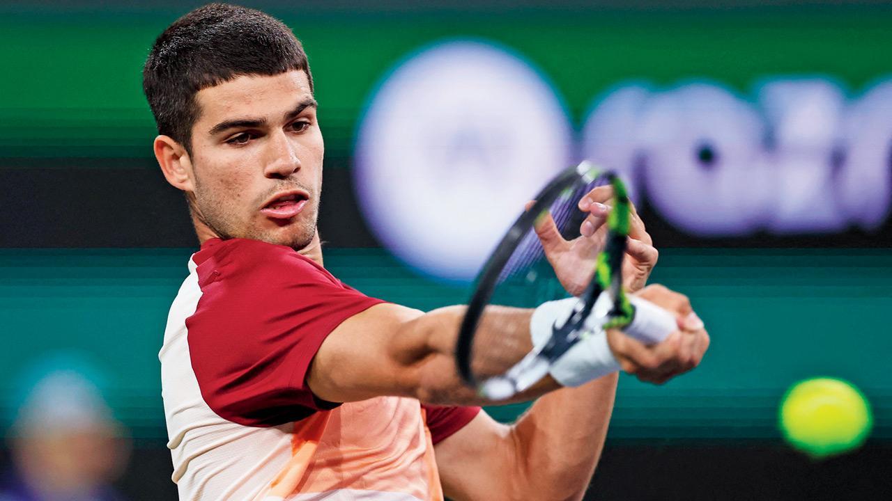 Alcaraz on track for three-peat; storms into semis